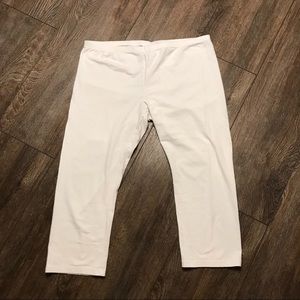 🦌Stretch white Capri Leggings